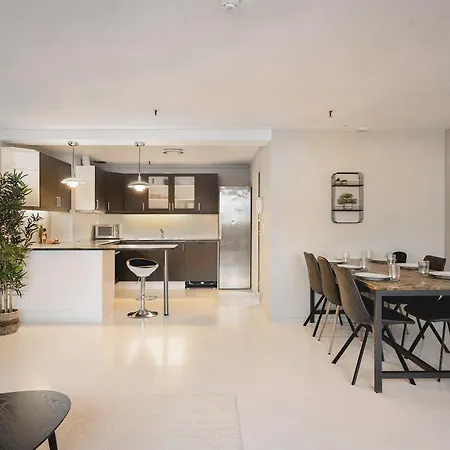 Arctic Homes - Downtown Penthouse *