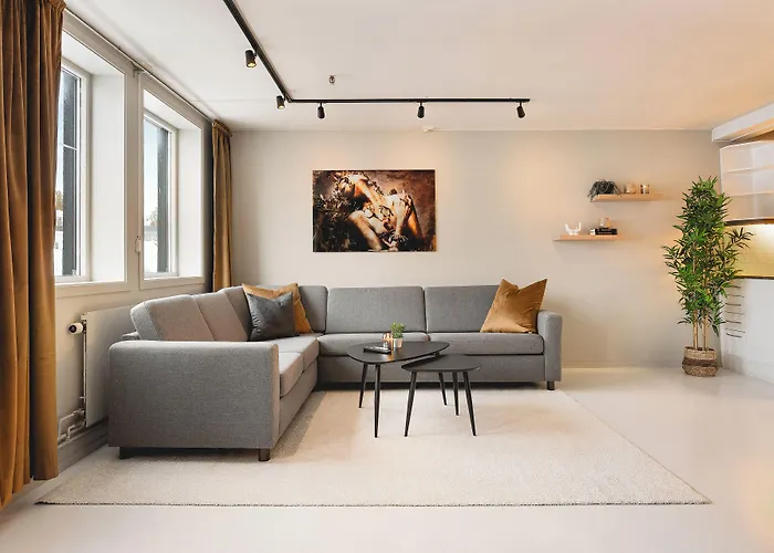 Arctic Homes - Downtown Penthouse