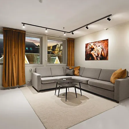 Daire Arctic Homes - Downtown Penthouse *